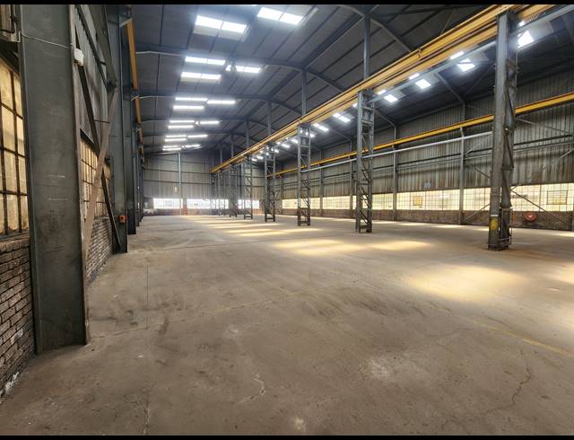 2,400M² WAREHOUSE TO LET IN WADEVILLE